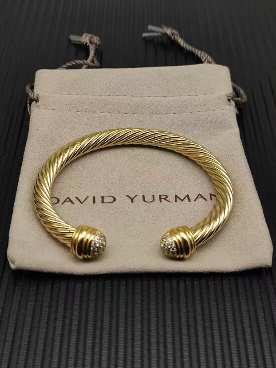 David Yurman Jewelry - David Yurman Round Head Glod Bracelet